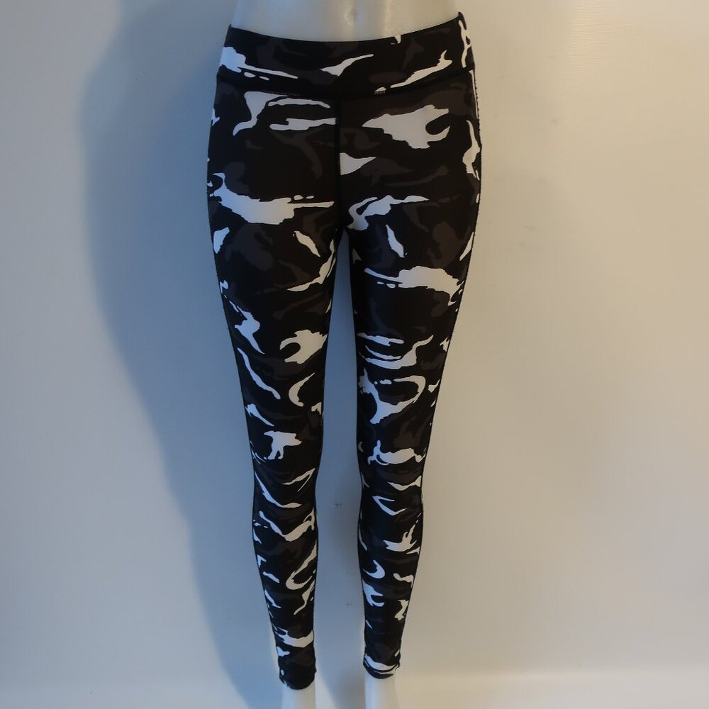 Womens Human Performance Engineering Blk, Gray, White Camouflage Leggings M
